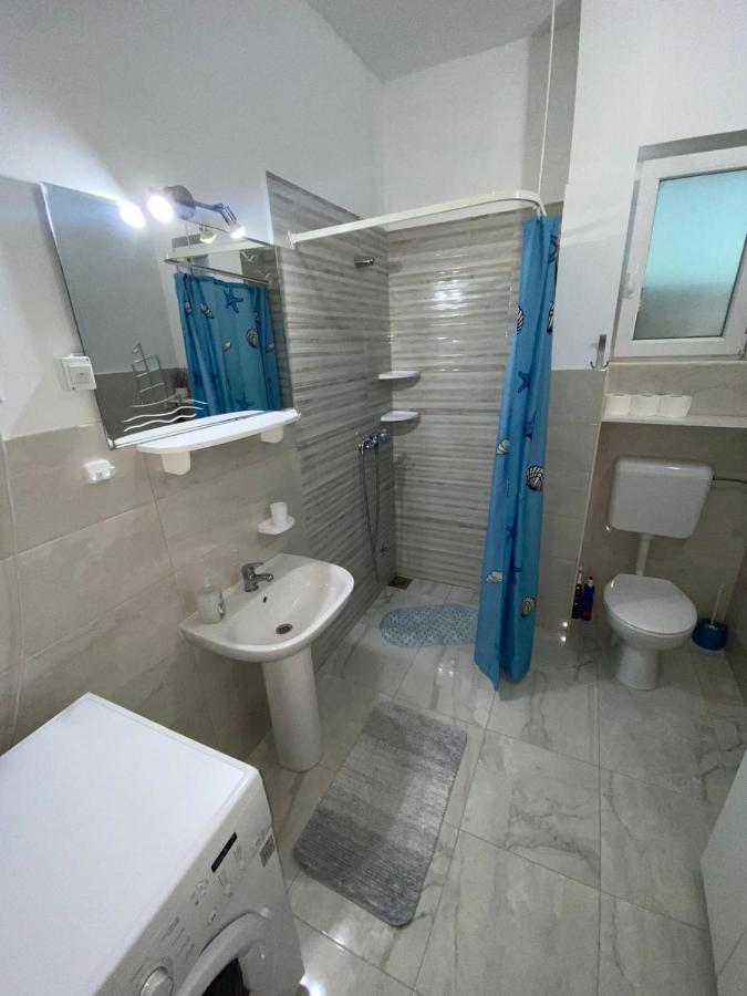 Apartmani Milka Vrsi Exterior photo